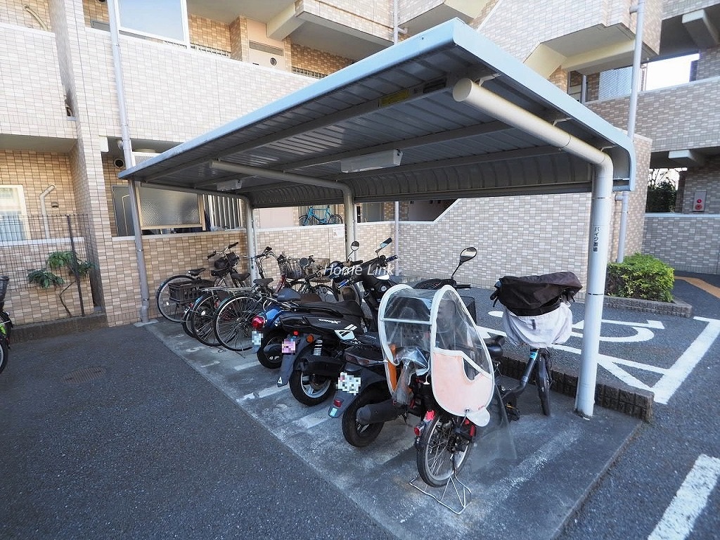 ローヤルシティ東武練馬第3　バイク置き場